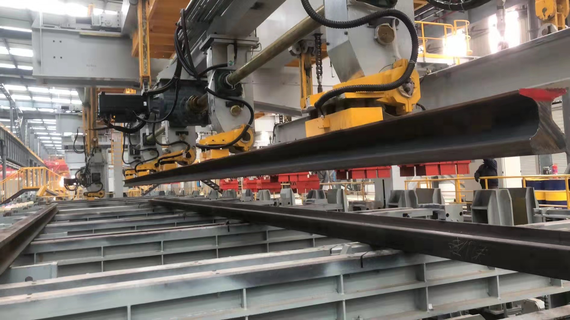 千豪吊型材，鋼軌自動化生產(chǎn)線用電永磁鐵